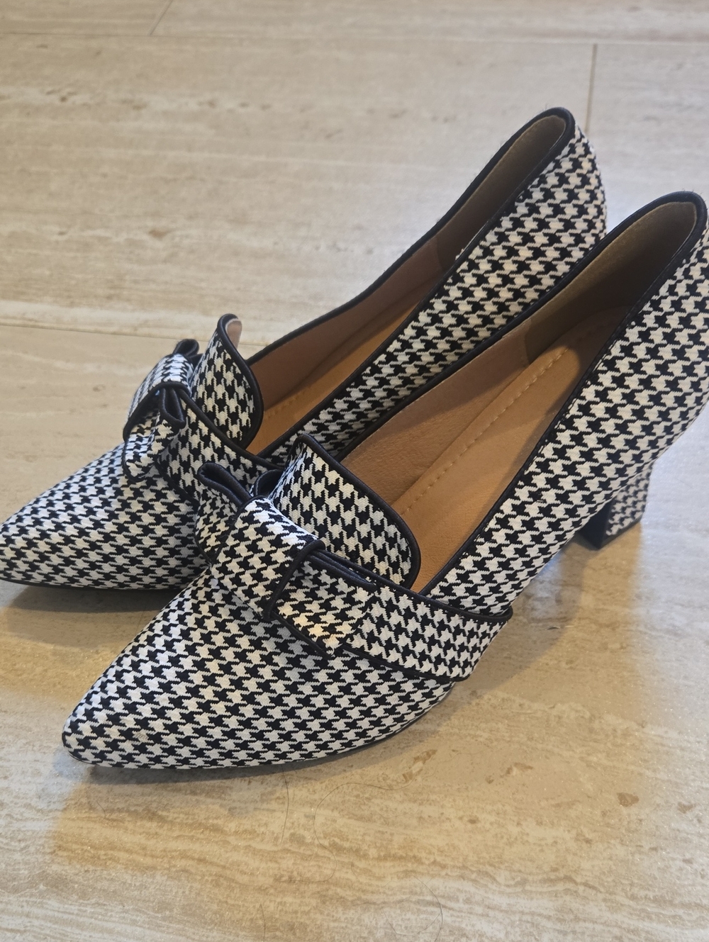 Black/White Houndstooth Bow Accent Heels